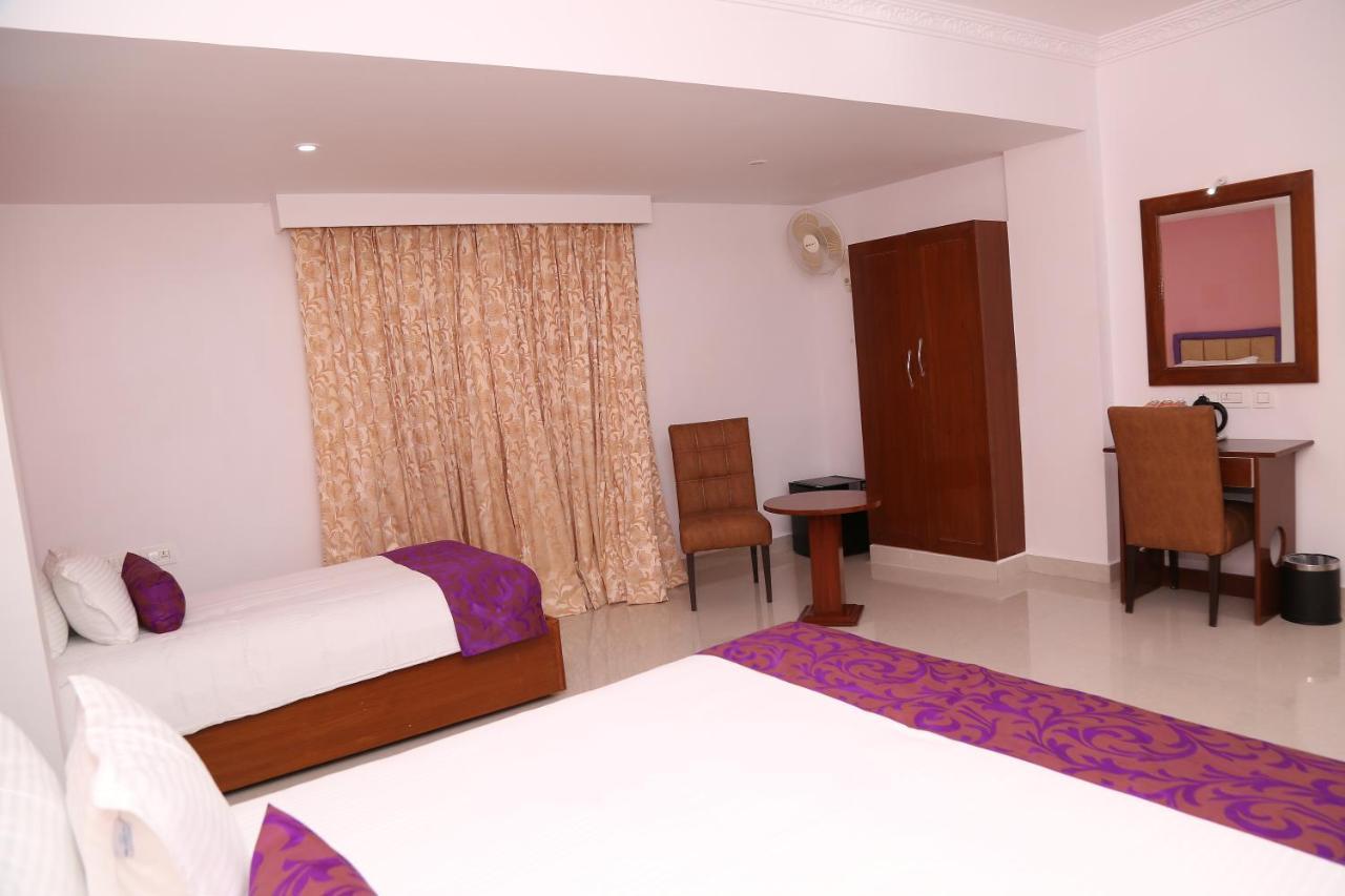 Sbk Park Inn Kanchipuram Extérieur photo